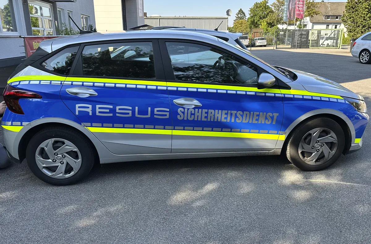 Start 17 KFZ-Beschriftung: Resus Sicherheit